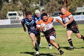 braith-kelly-with-the-ball-and-kurt-whaley-.jpeg