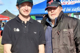 Harri Dunning, AWI Sydney and winner of the pen of five merino ewes, George Caton, Yarrawonga, Warren.