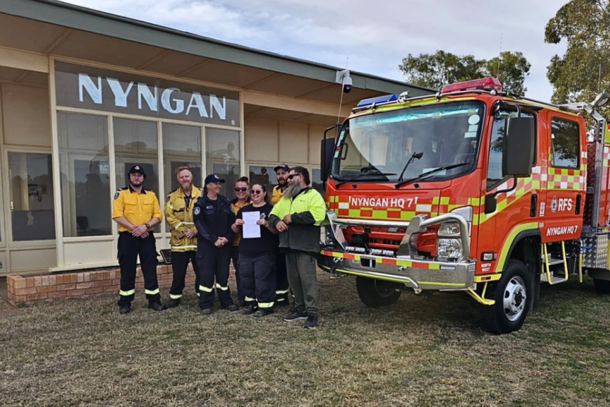 Members of Nyngan Rural Fire Service and Bogan Shire Council at the Nyngan airport. Photos supplied.