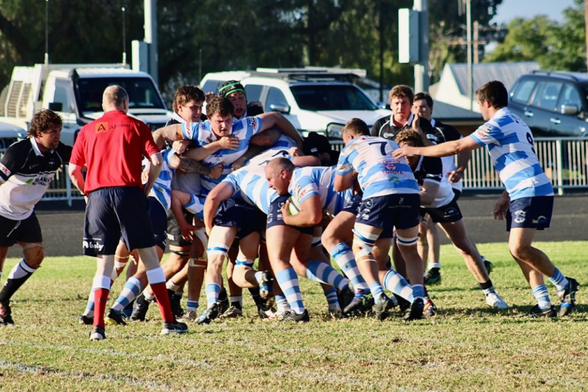 Bulls looking for the tryline. Photos by The Nyngan Weekly: Abigail McLaughlin.
