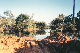 nyngan-flood-cleanup-1991-05-1-(12).jpg