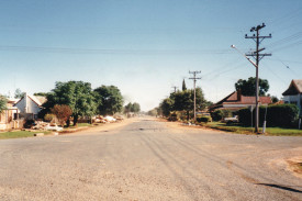 nyngan-flood-cleanup-1991-05-1-(18).jpg